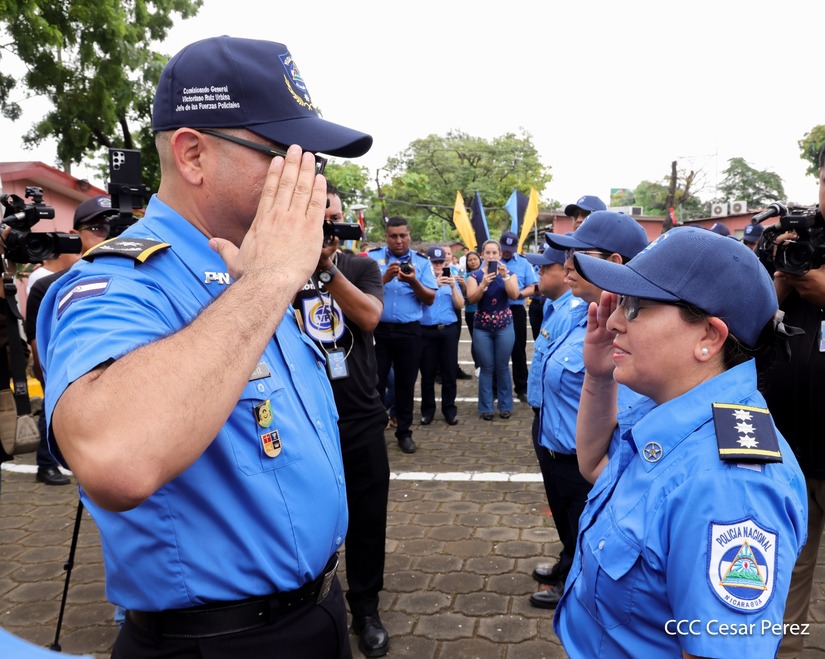 Ascensos-Policiales-33