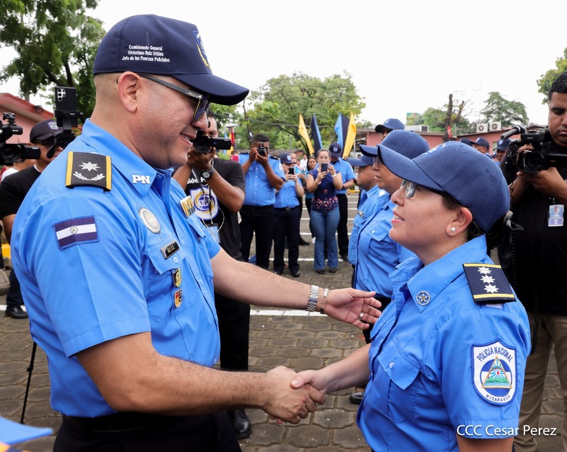 Ascensos-Policiales-34