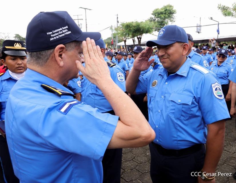 Ascensos-Policiales-35