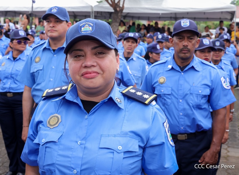 Ascensos-Policiales-60