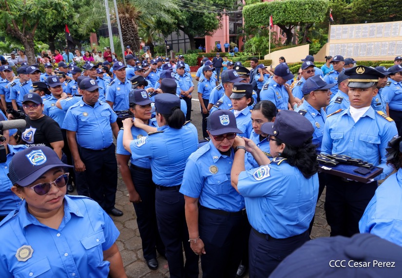 Ascensos-Policiales-63