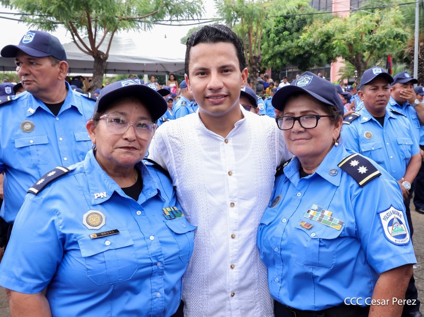 Ascensos-Policiales-70