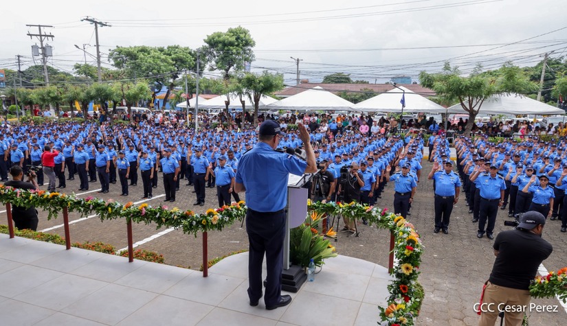 Ascensos-Policiales-74