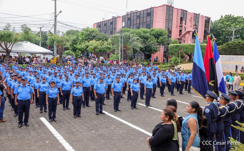 Ascensos-Policiales-76