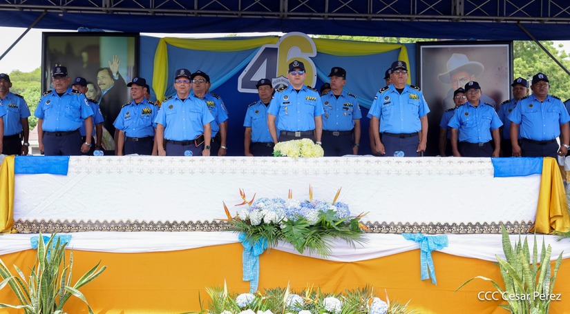 Ascensos-Policiales--(1)