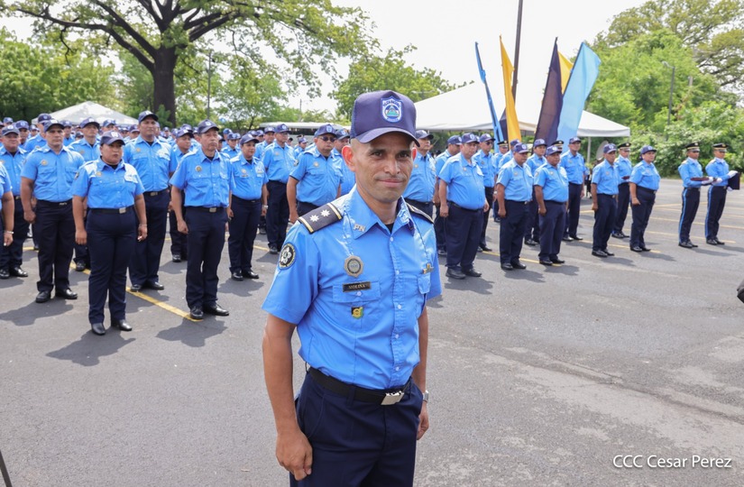 Ascensos-Policiales--(12)