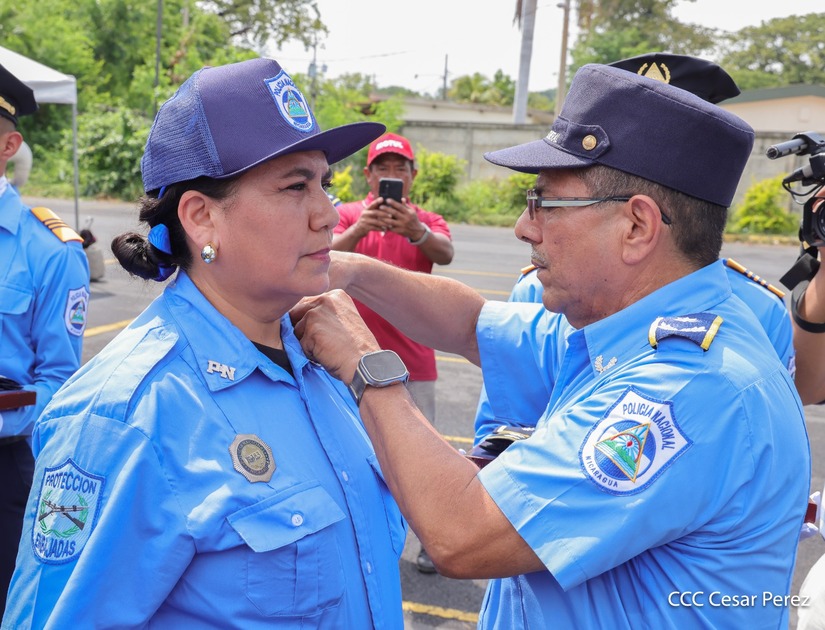 Ascensos-Policiales--(14)
