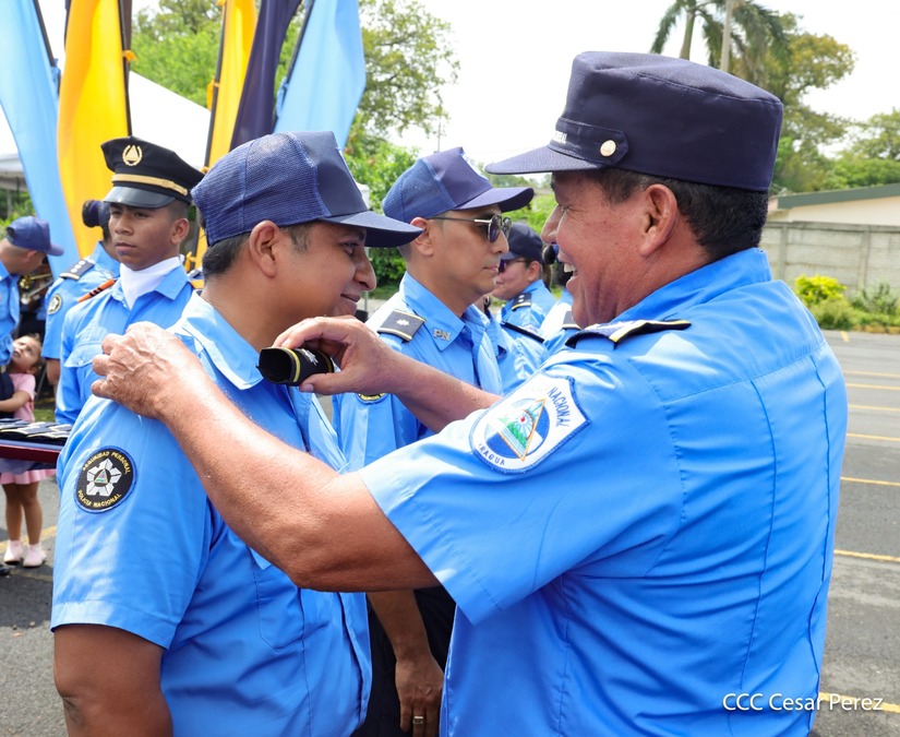 Ascensos-Policiales--(18)
