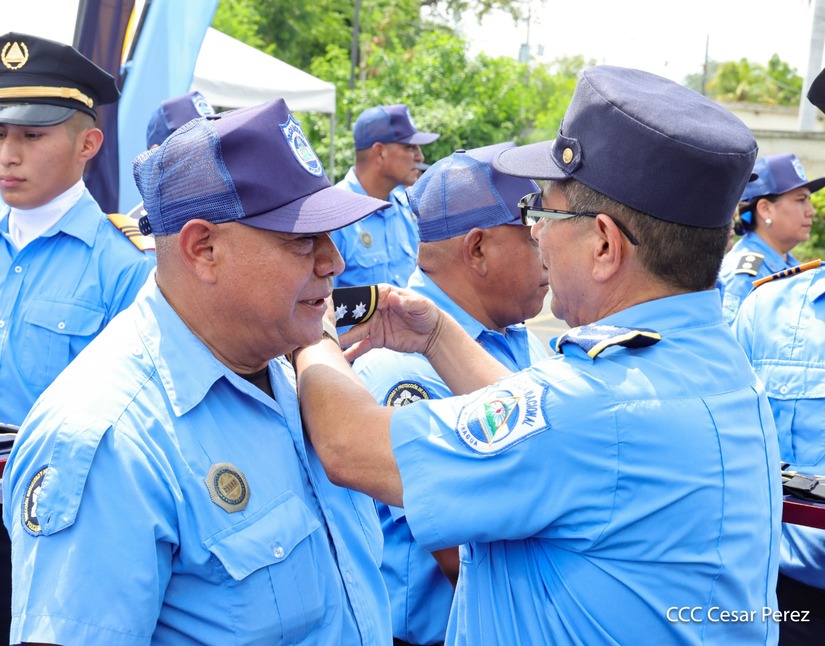 Ascensos-Policiales--(19)