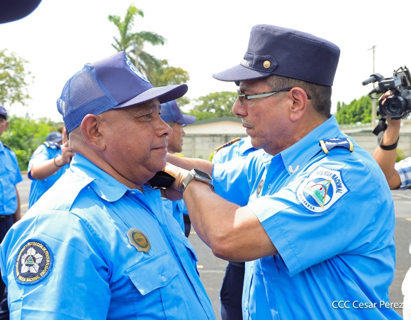 Ascensos-Policiales--(20)