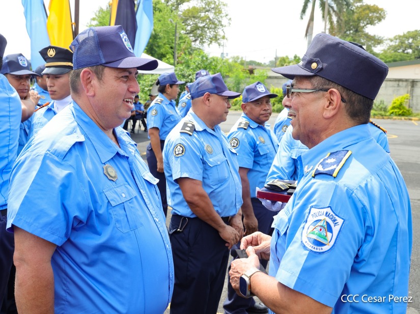Ascensos-Policiales--(23)