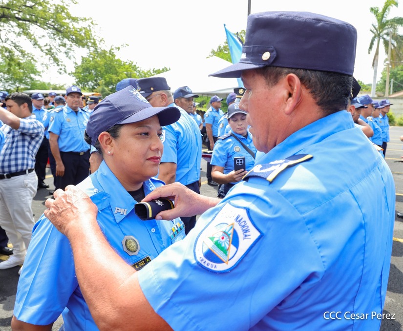 Ascensos-Policiales--(24)