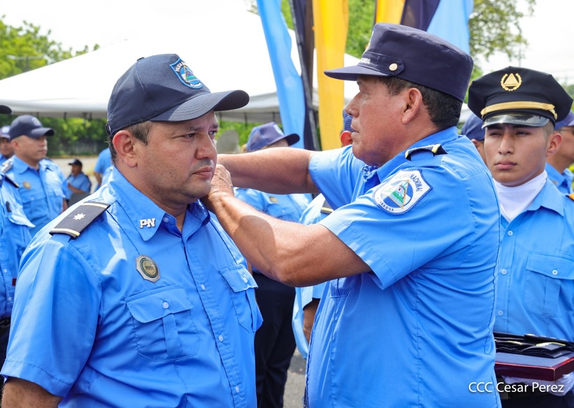 Ascensos-Policiales--(27)