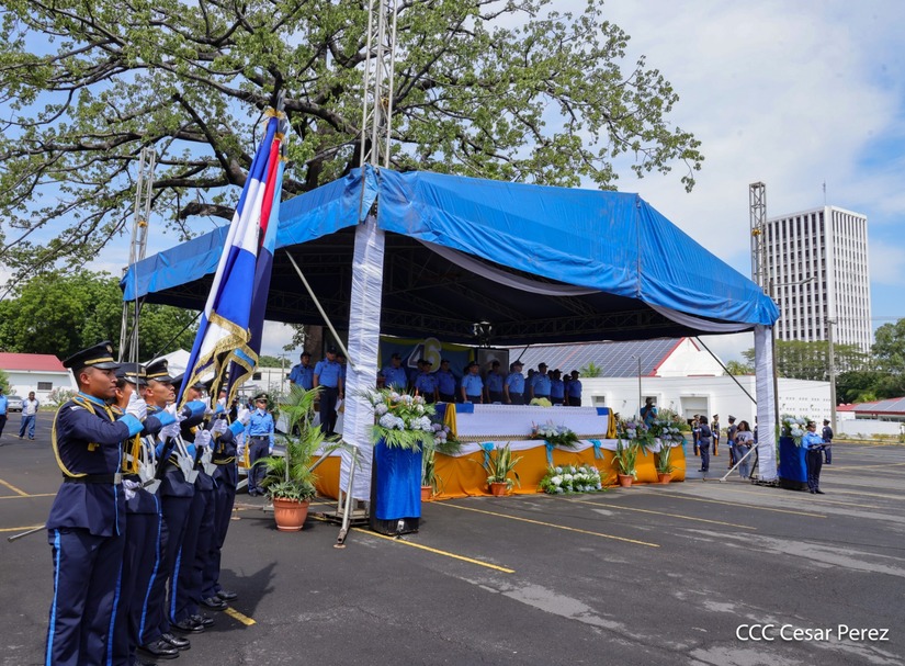 Ascensos-Policiales--(3)