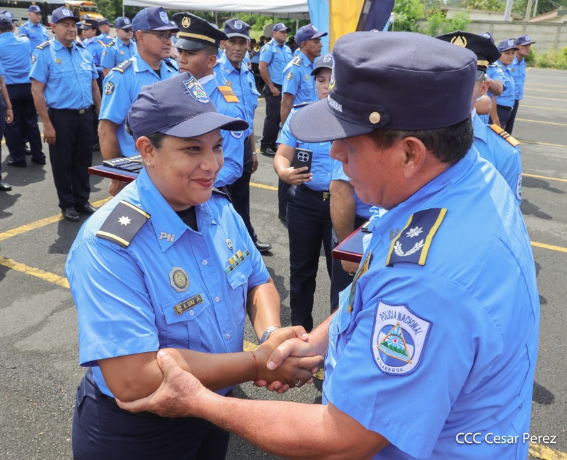 Ascensos-Policiales--(31)