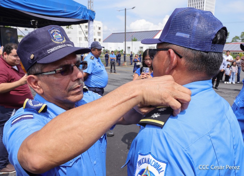 Ascensos-Policiales--(32)