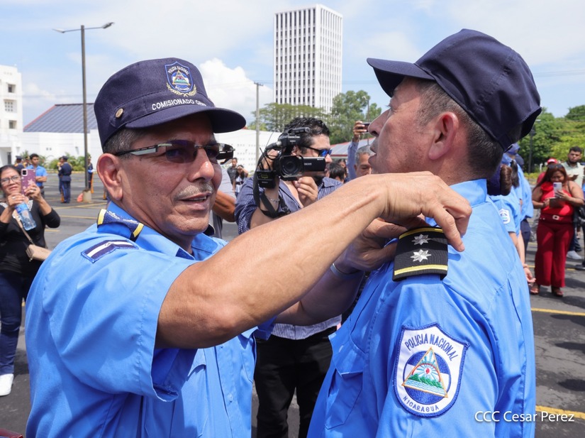Ascensos-Policiales--(35)