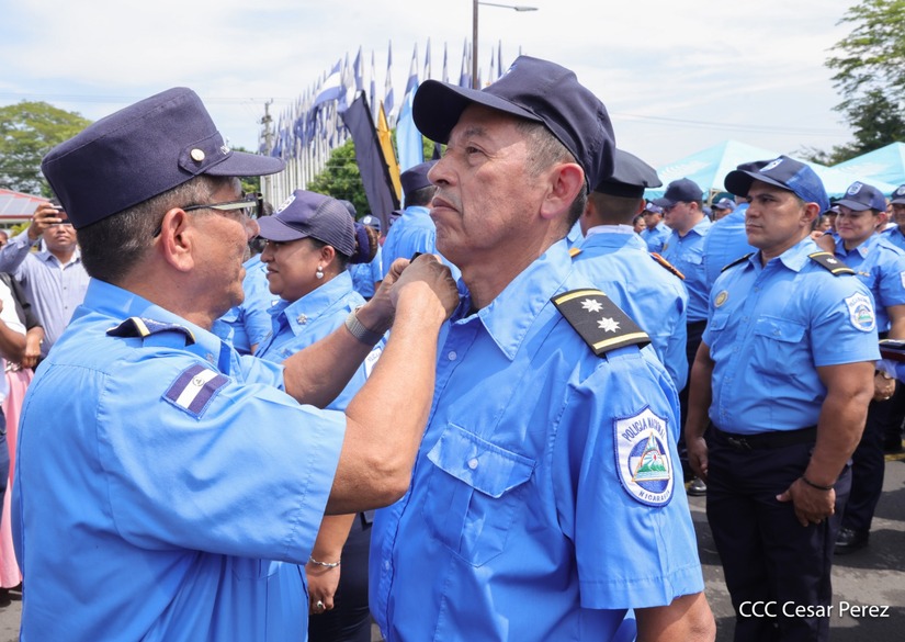 Ascensos-Policiales--(37)