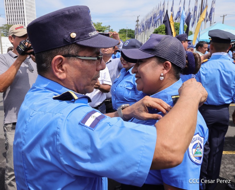 Ascensos-Policiales--(42)
