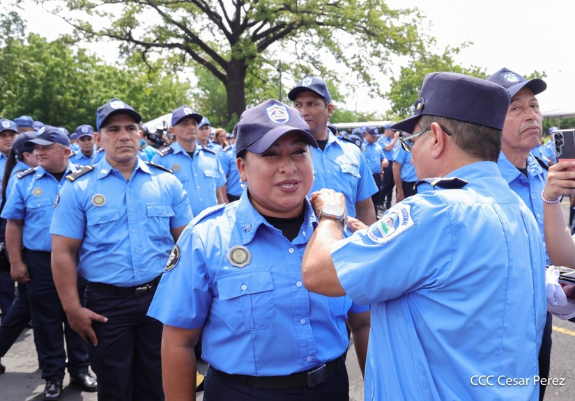 Ascensos-Policiales--(44)
