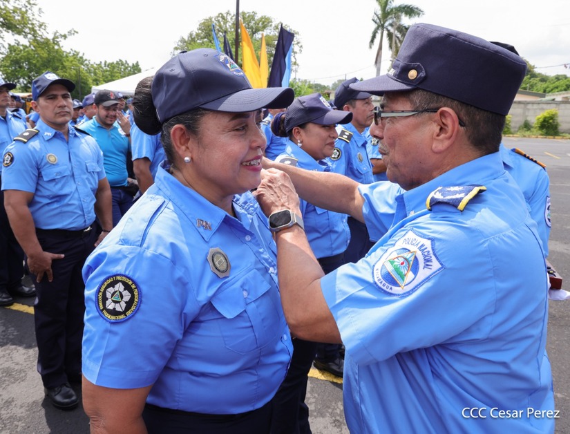 Ascensos-Policiales--(45)