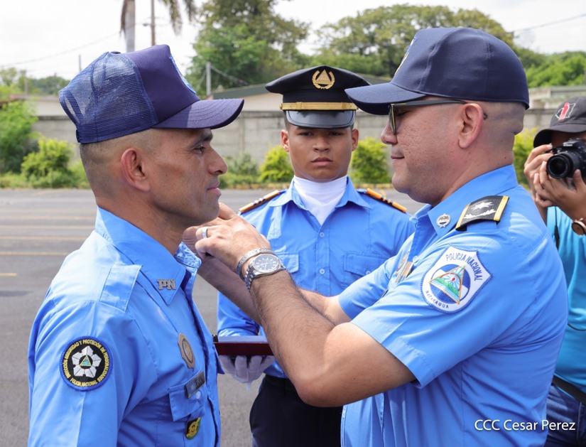 Ascensos-Policiales--(6)
