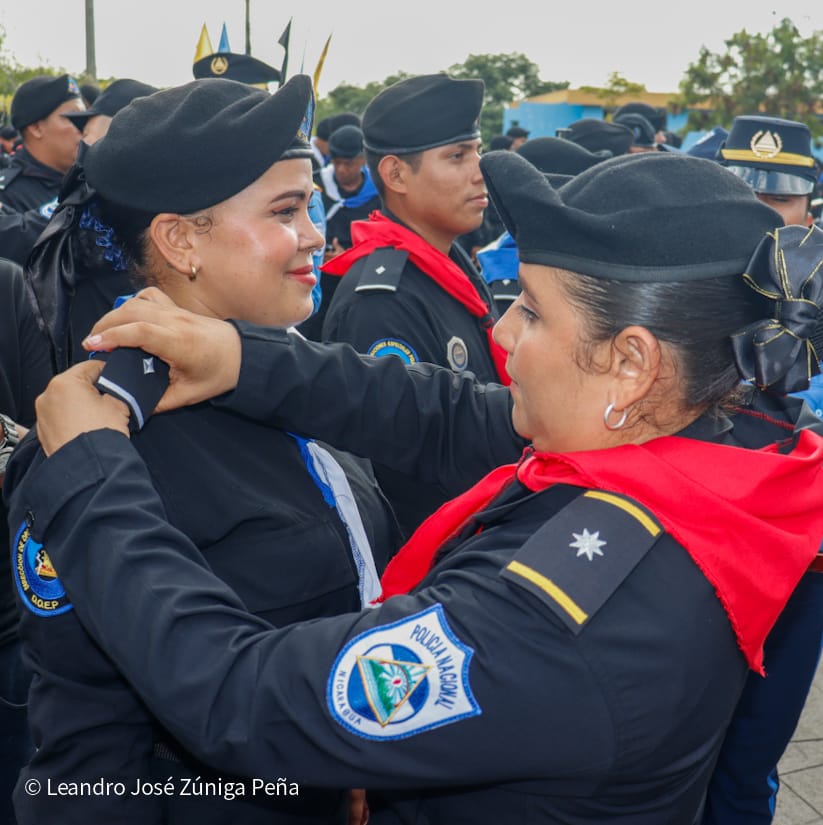 Ascensos-Policiales--(15)