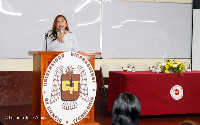 Charla-a-universitarios-12