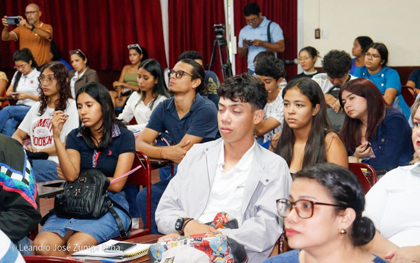 Charla-a-universitarios-13