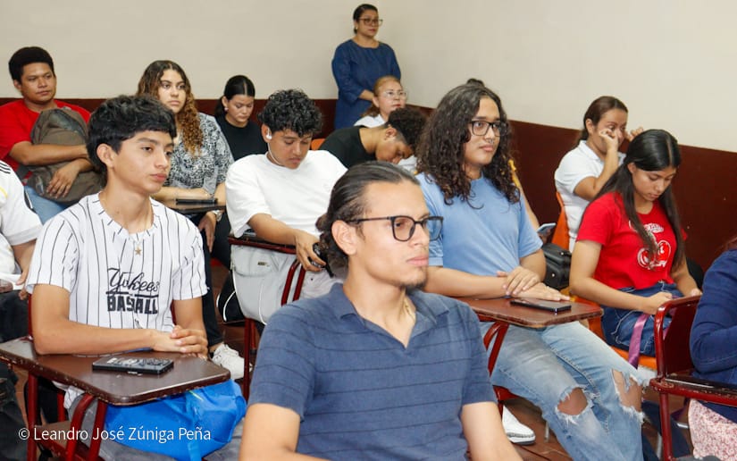 Charla-a-universitarios-16