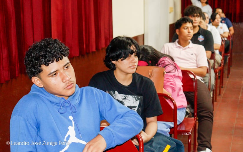 Charla-a-universitarios-19