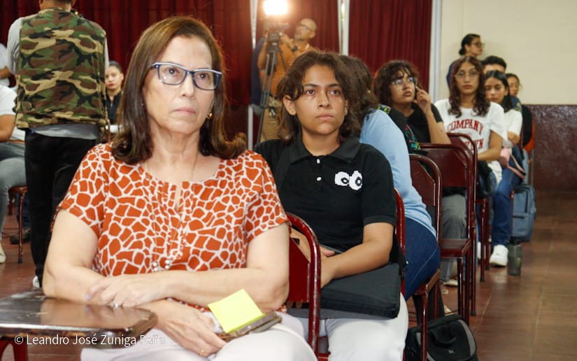 Charla-a-universitarios-27