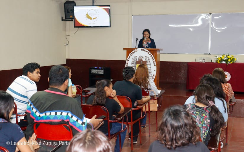 Charla-a-universitarios-29