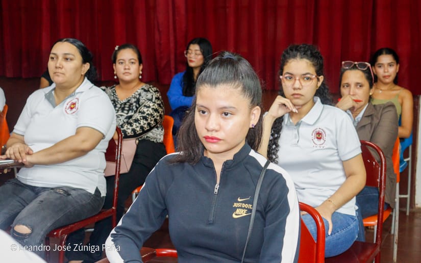 Charla-a-universitarios-4