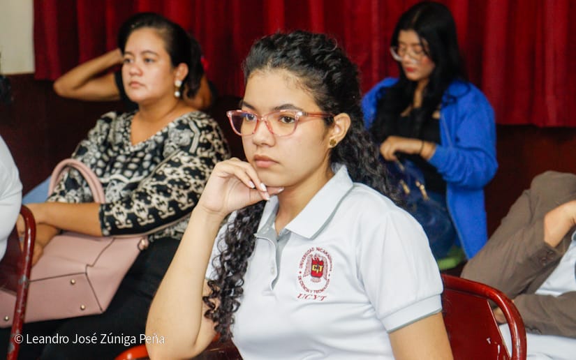 Charla-a-universitarios-5