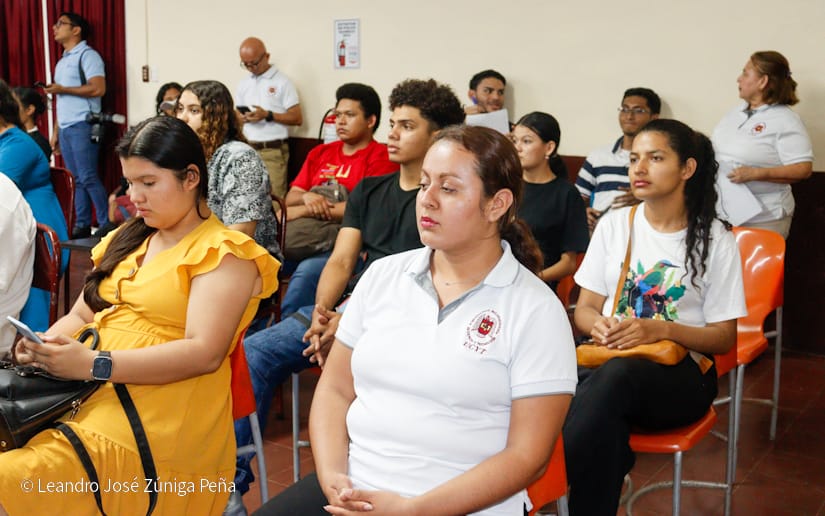 Charla-a-universitarios-8