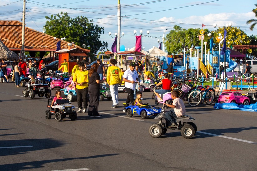 Salvador-Allende--(6)