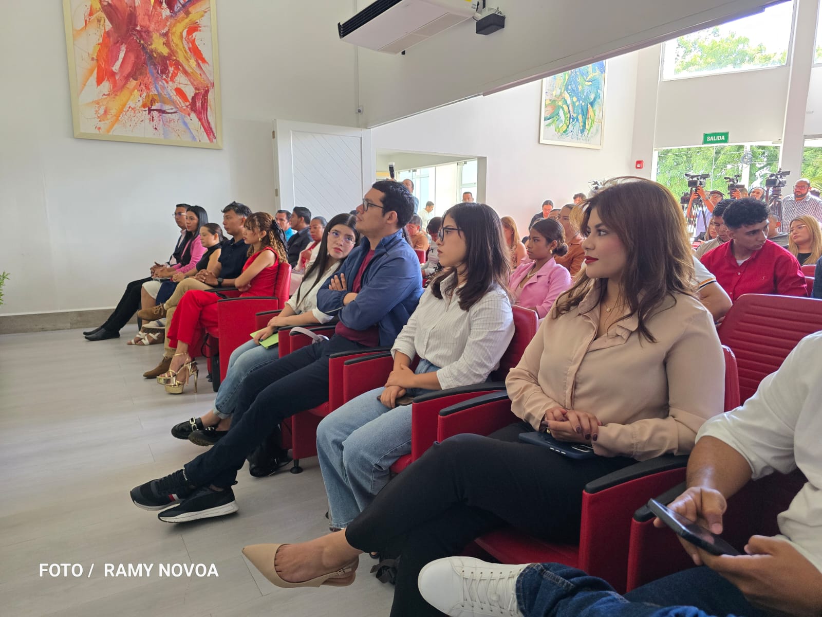 Encuentro-con-comunicadores-13