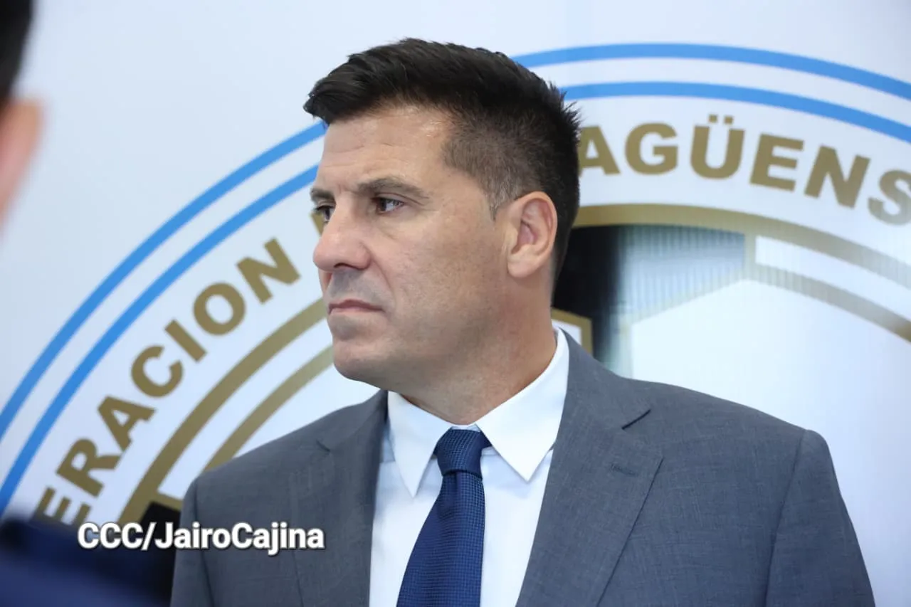 DT-Seleccion-nacional-de-futbol-24