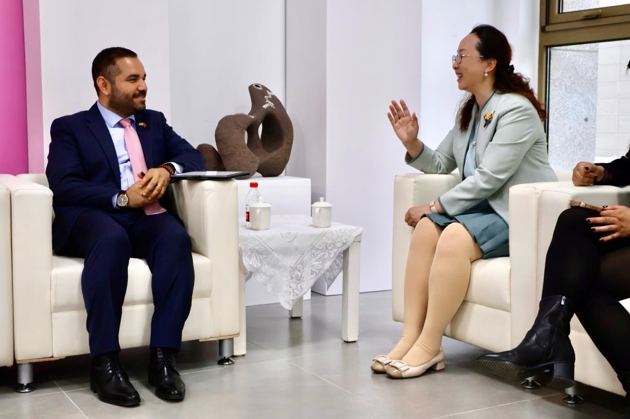 Emb--Nic--en-China--(3)