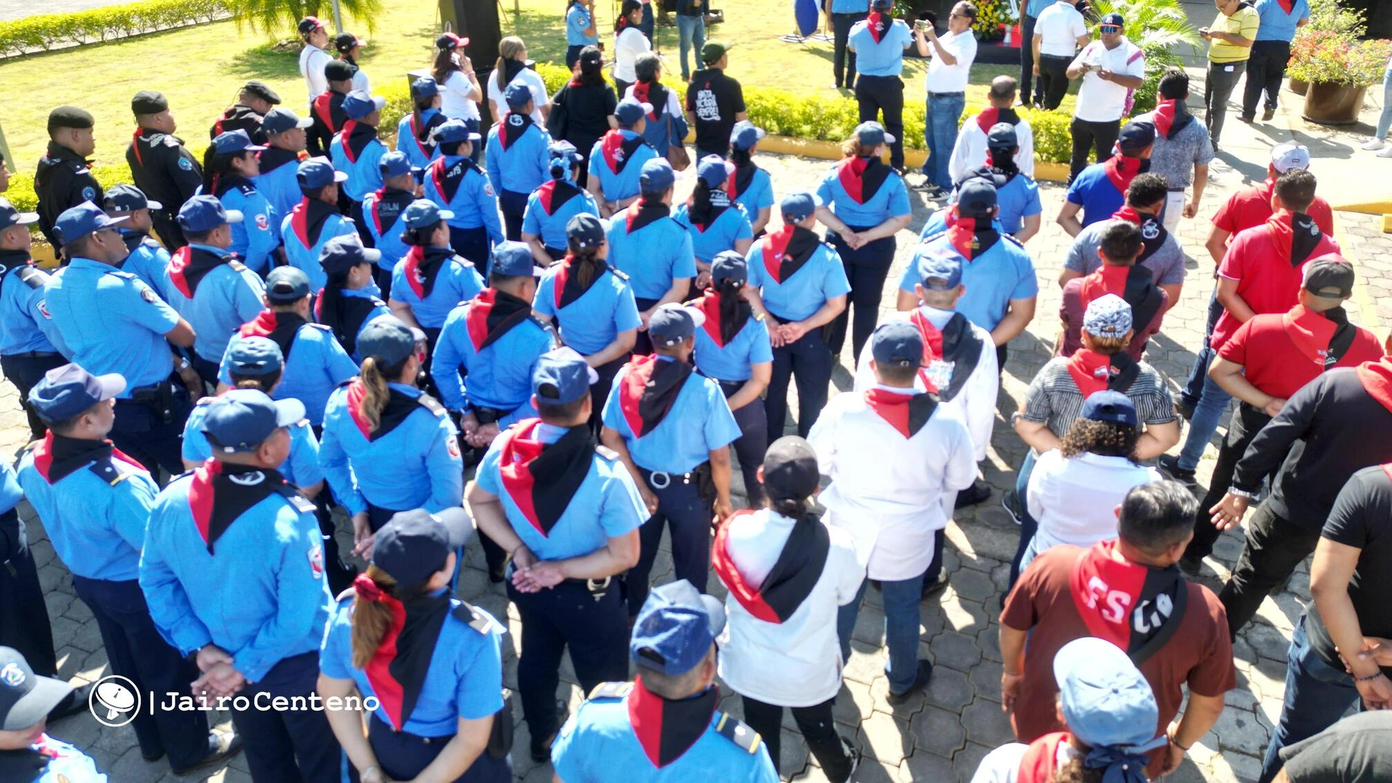 POLICIA12