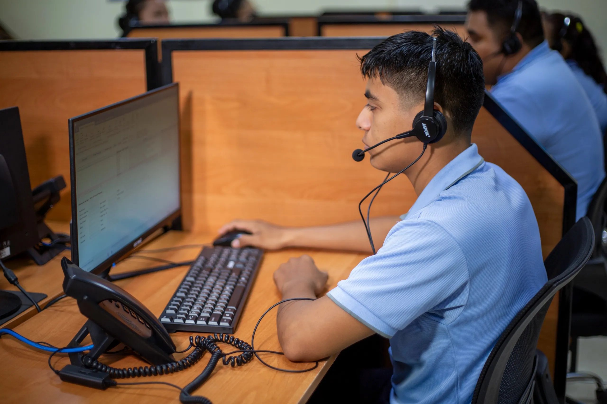 Linea-de-Emergencia-28_28_11zon