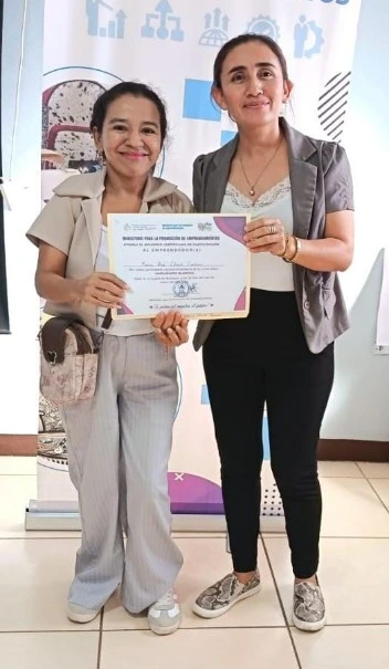 EMPRENDIMIENTOS26_25_11zon