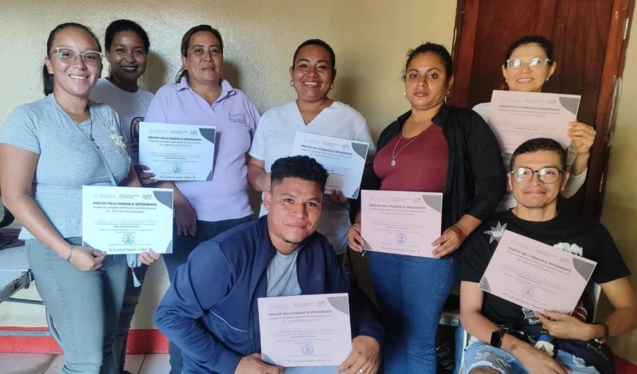 EMPRENDIMIENTOS2_7_11zon