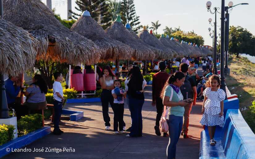 Salvador-Allende--(30)