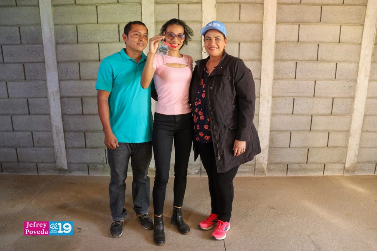 CAMINOS DEL R&Iacute;O 15