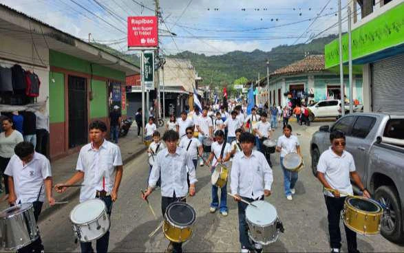 DESFILE18