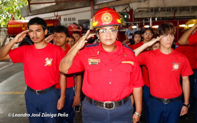 Bomberos--(26)