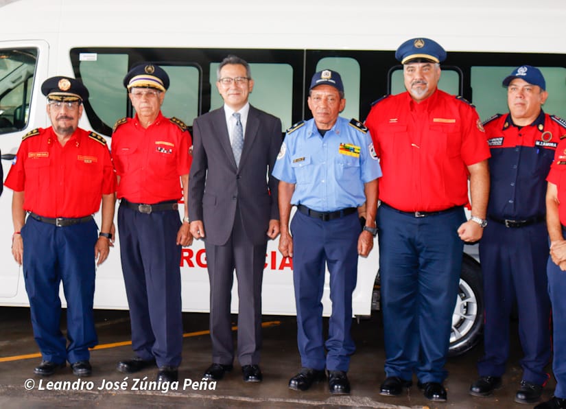 Bomberos--(3)