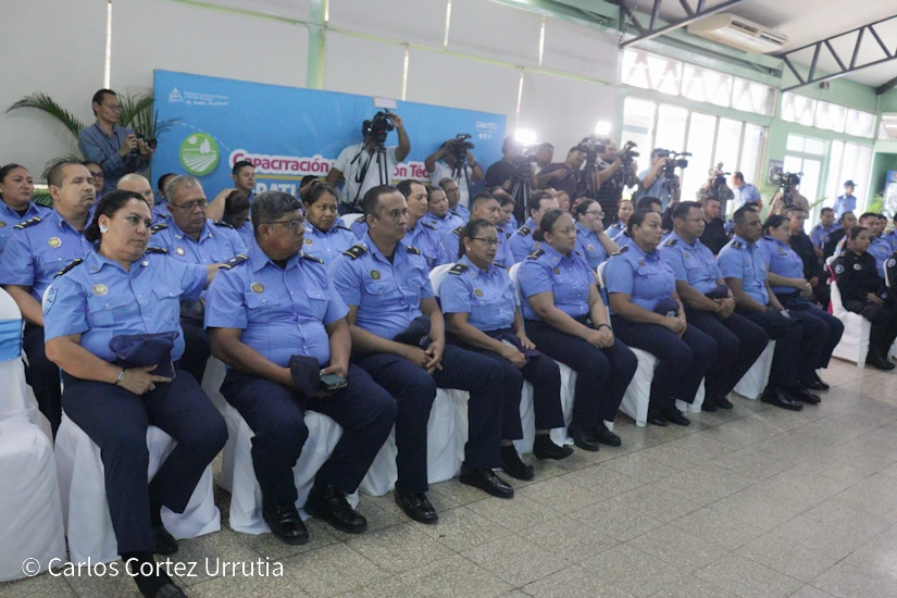POLICIA10
